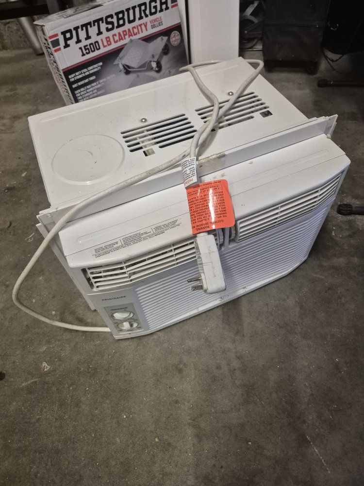 Frigidaire Window Air Conditioner Unit - Compact & Efficient