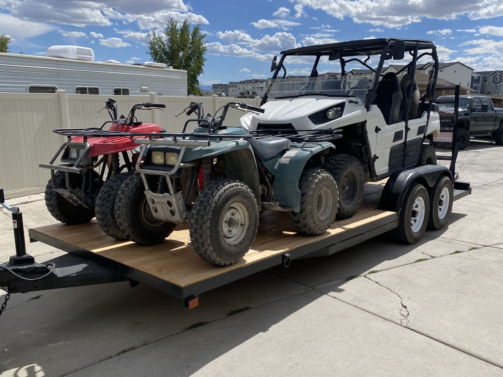 Flat bed trailer