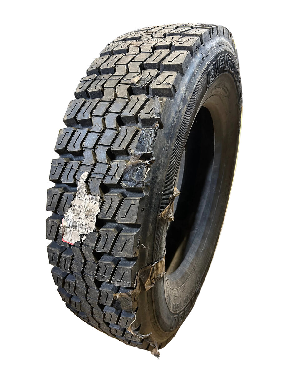 NOS BFGOODRICH ST230 BSW 225 70 19.5 14PLY COMMERCIAL TIRE 74208
