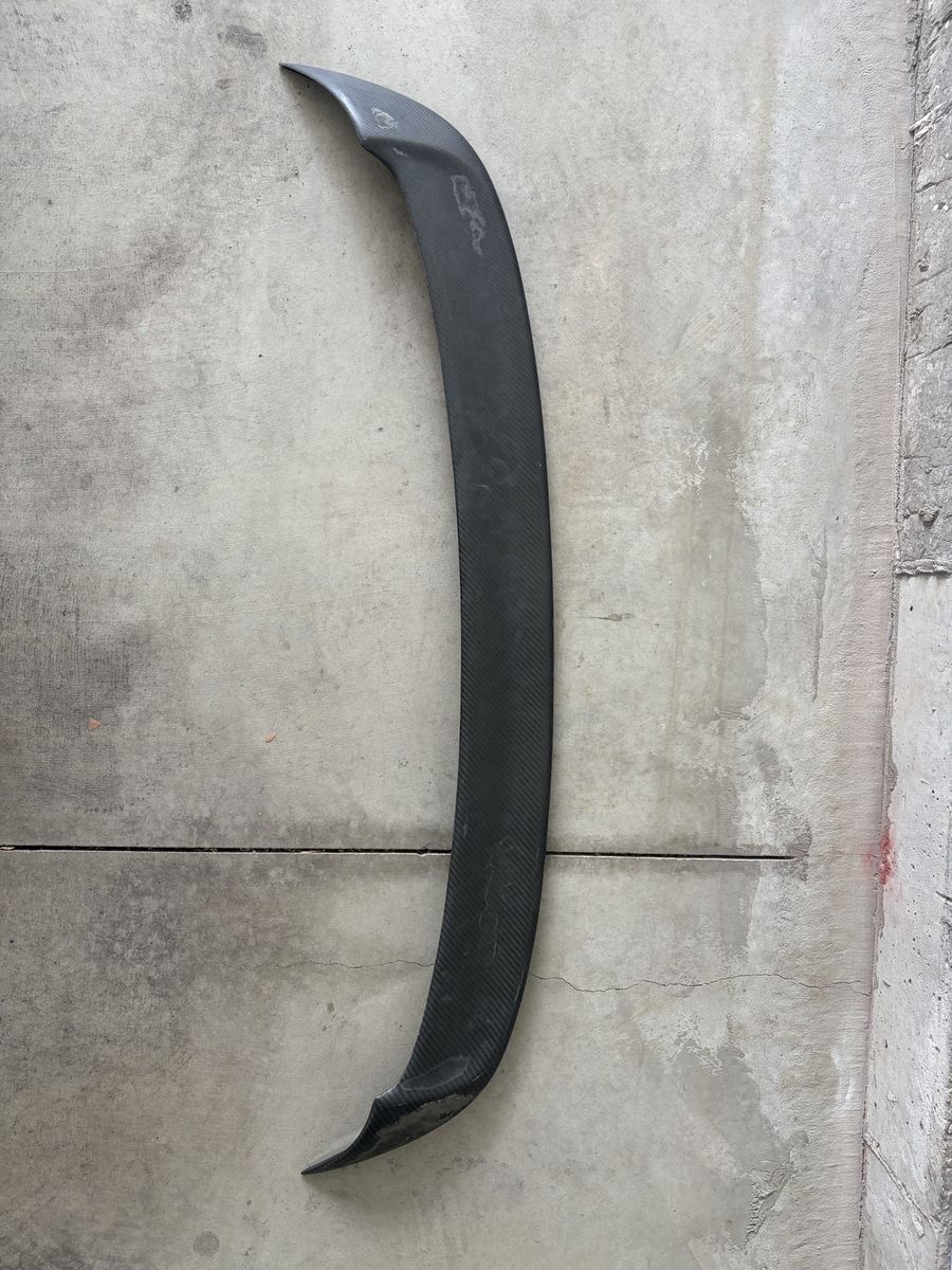 Carbon fiber spoiler