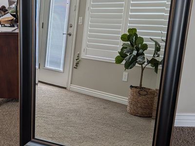 Large Black & Gold Framed Accent Mirror
(Mirror - 28X45 Frame 35X45)