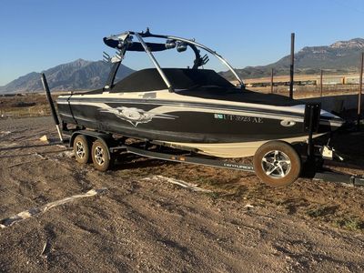 22-foot V-drive CENTURION SURF, SKI, BOAT ONLY 509 hours