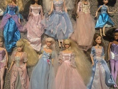 Assorted Dolls, Barbie's