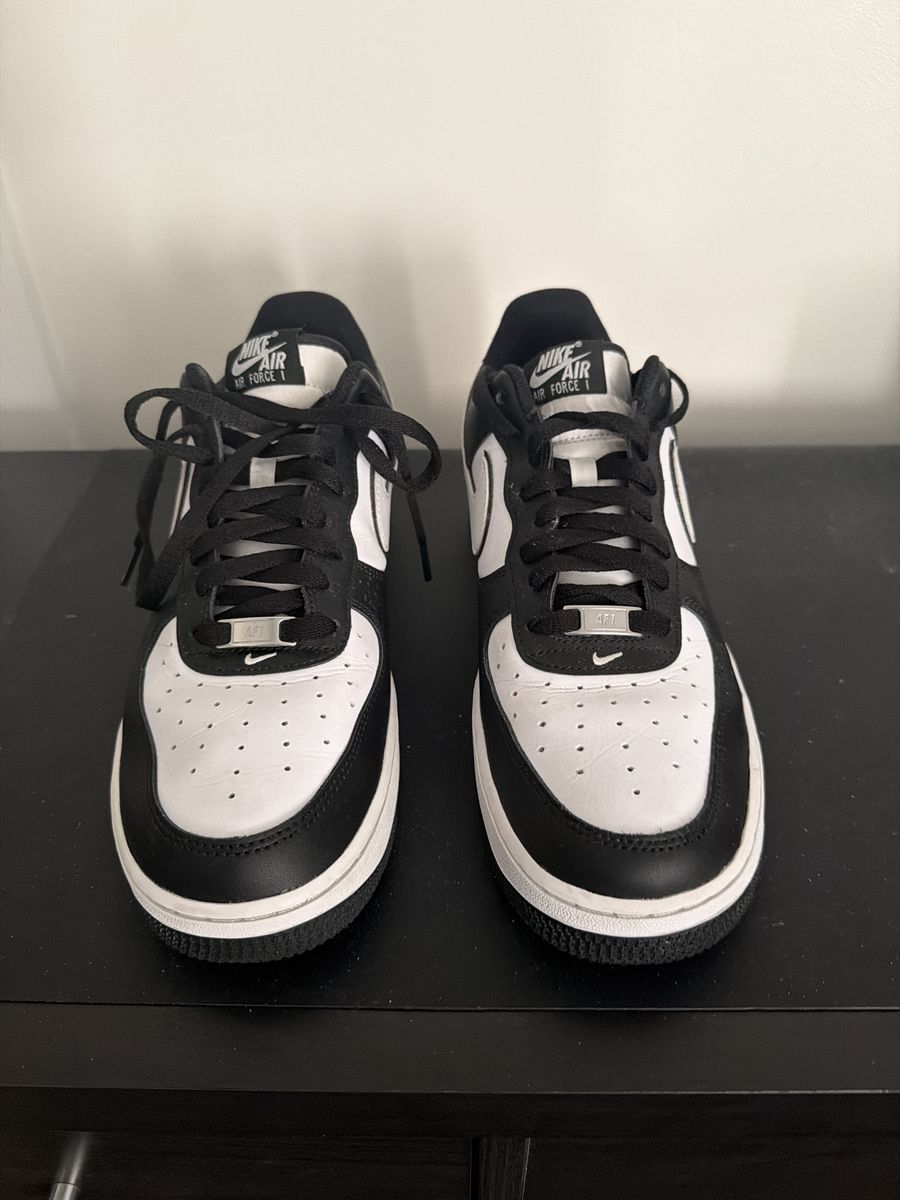 NIKE AIR FORCE 1 '07 / Size 11.5 / Black/ White