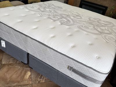 King size bed complete mattress box springs and metal frame like new clean $200