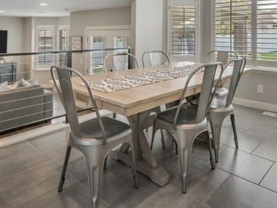 Cute Modern Farmhouse table