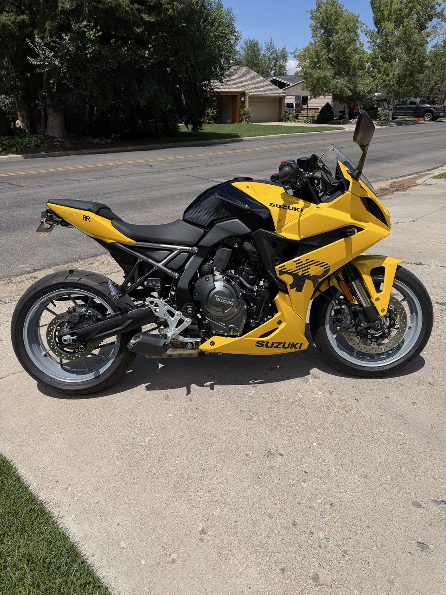 2024 Suzuki GSX-8R MINT COND. 1330 Miles