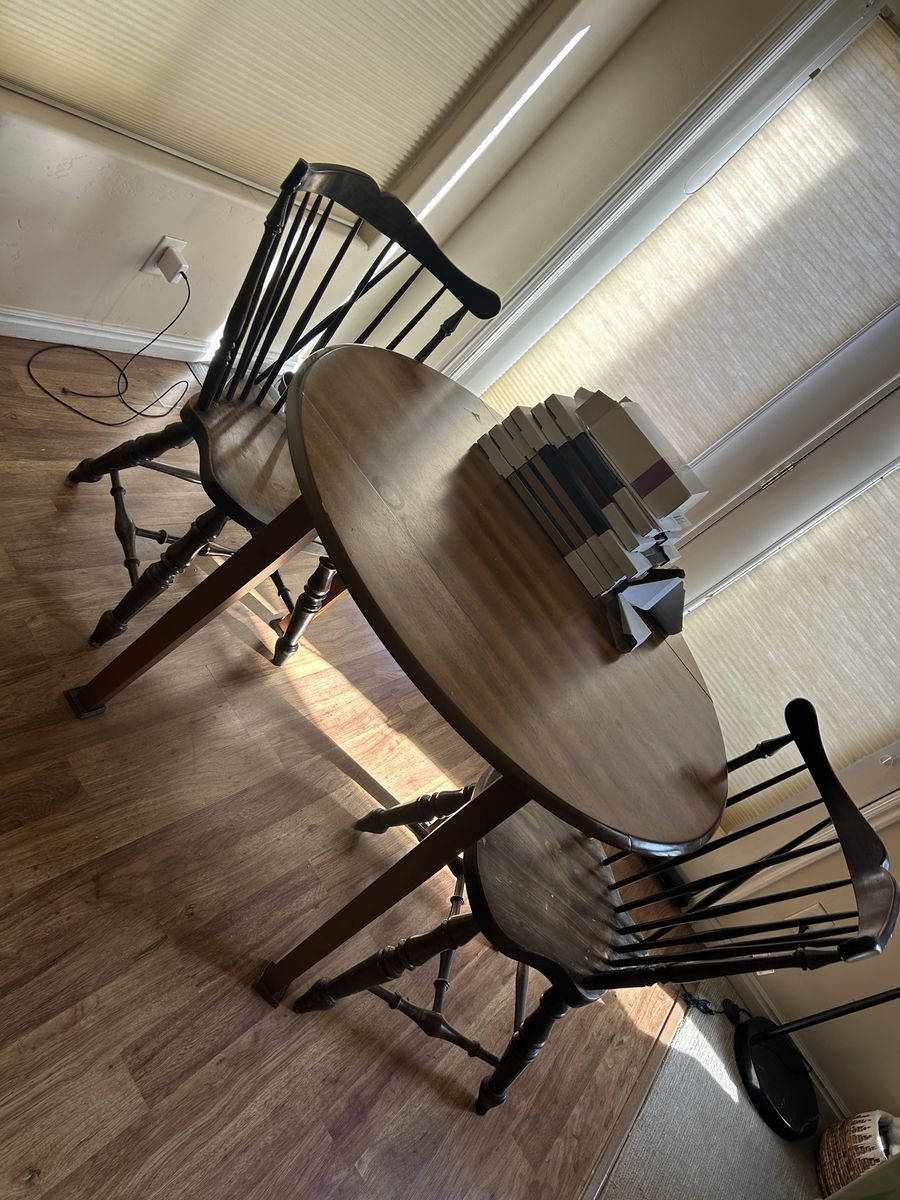 Dining table set