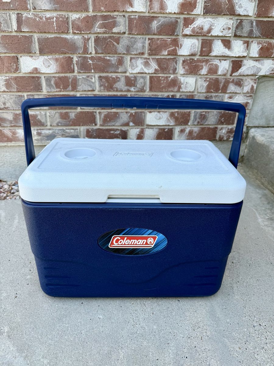 Coleman 28 Quart Cooler With Handle