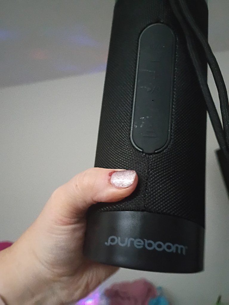 Pureboom Portable Wireless Bluetooth Speaker Black Cylindrical Design