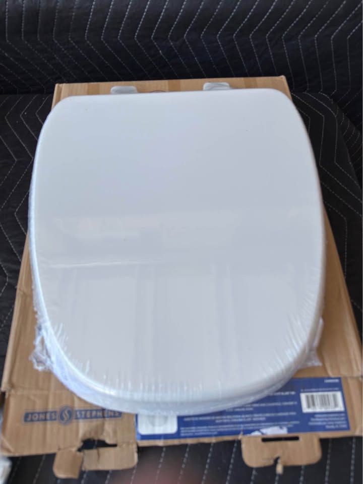 Jones Stephens Round Square Front Toilet Seat (Eljer Emblem Fit) – White Wood Finish