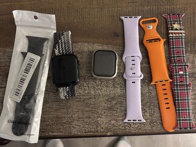2 Apple Watches
