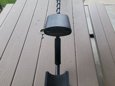 Bounty Hunter Pioneer 202 Metal Detector