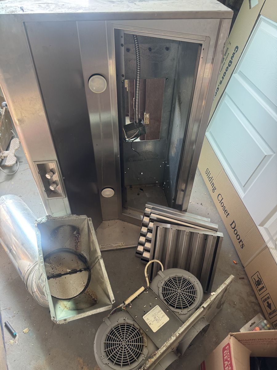 Wolf Pro Series. Commercial Exhaust Hood – Model W422418