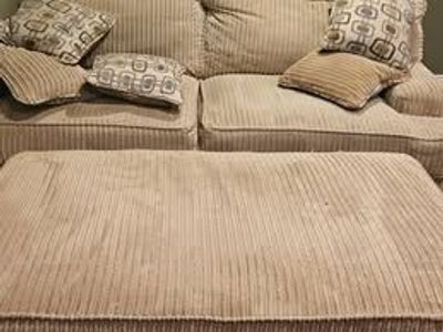 Gardiner Village Sofa Couch with huge Ottoman