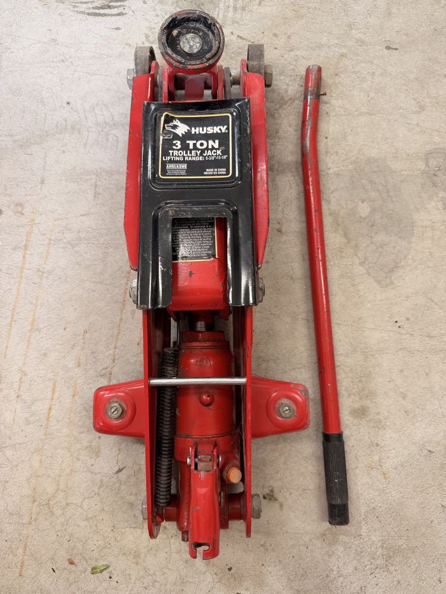 Husky 3 Ton Hydraulic Trolley Floor Jack with Handle