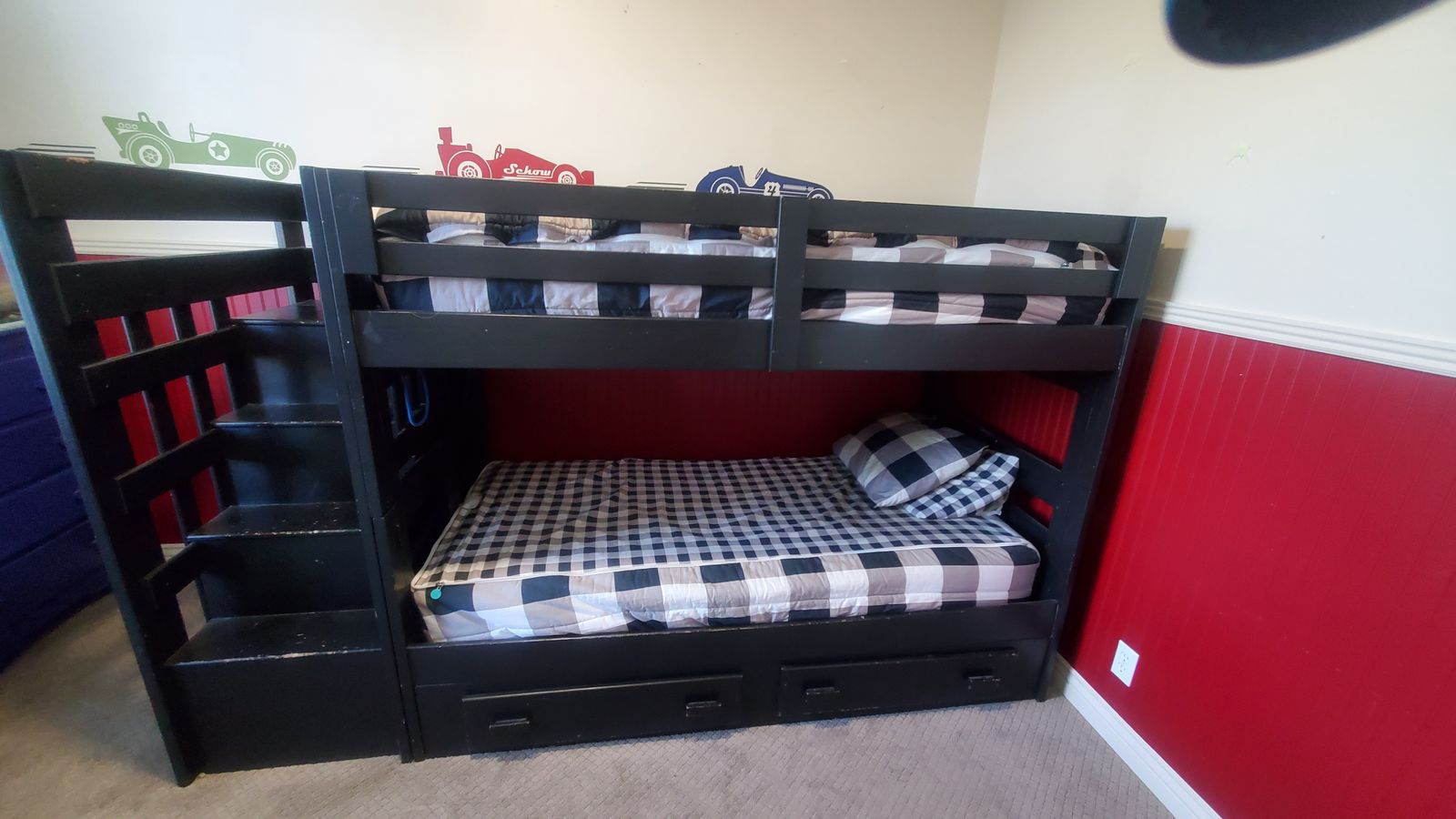Bund bed with built in dresser drawers