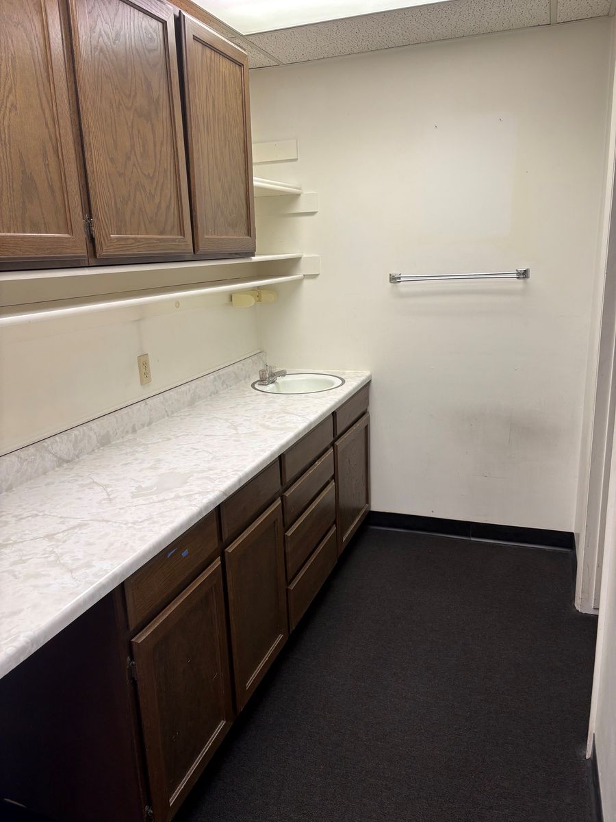 Main image 7
