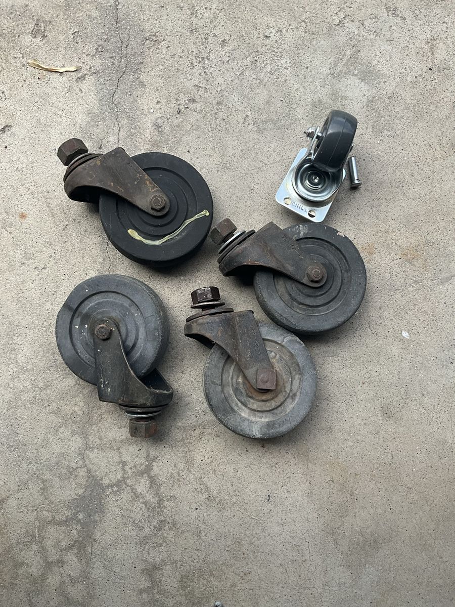 Caster wheels 4”