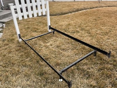 Twin Bedframe With Head Board