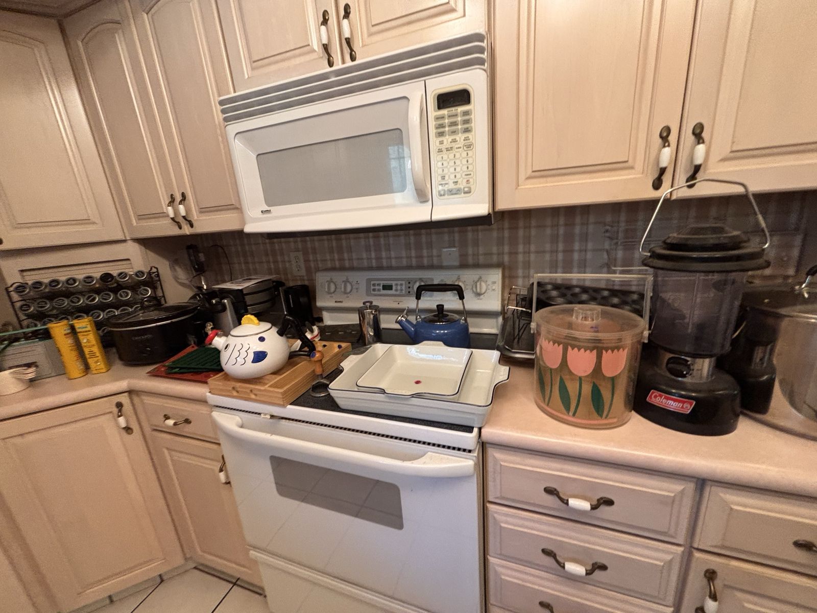 Main image 3