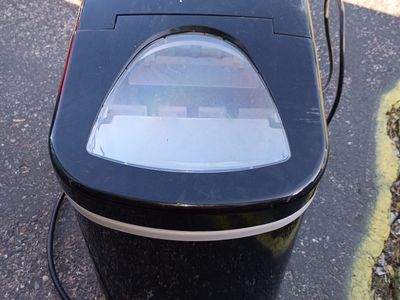 Large Tabletop Ice Maker