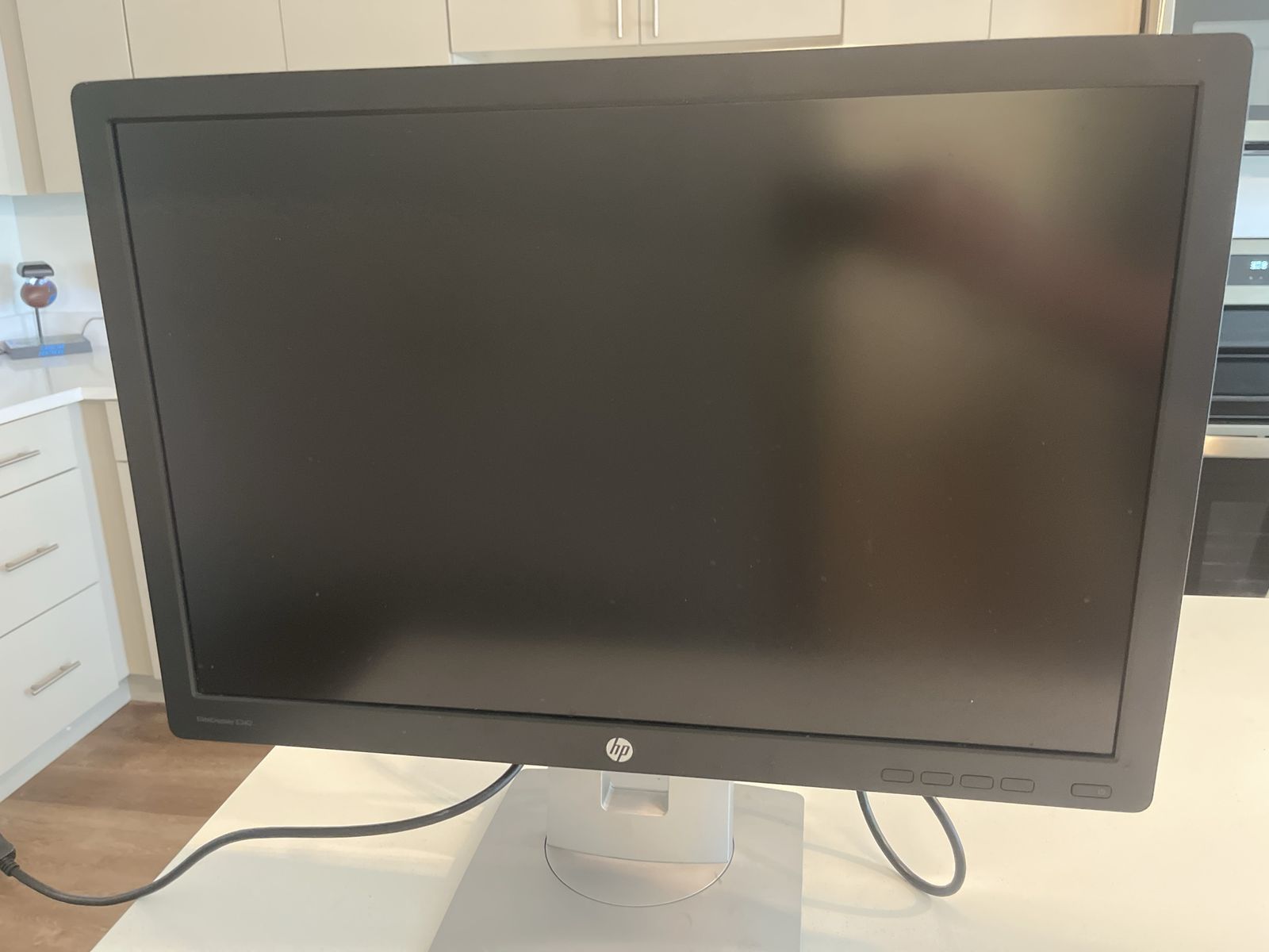 HP EliteDisplay Computer Monitor with Adjustable Stand