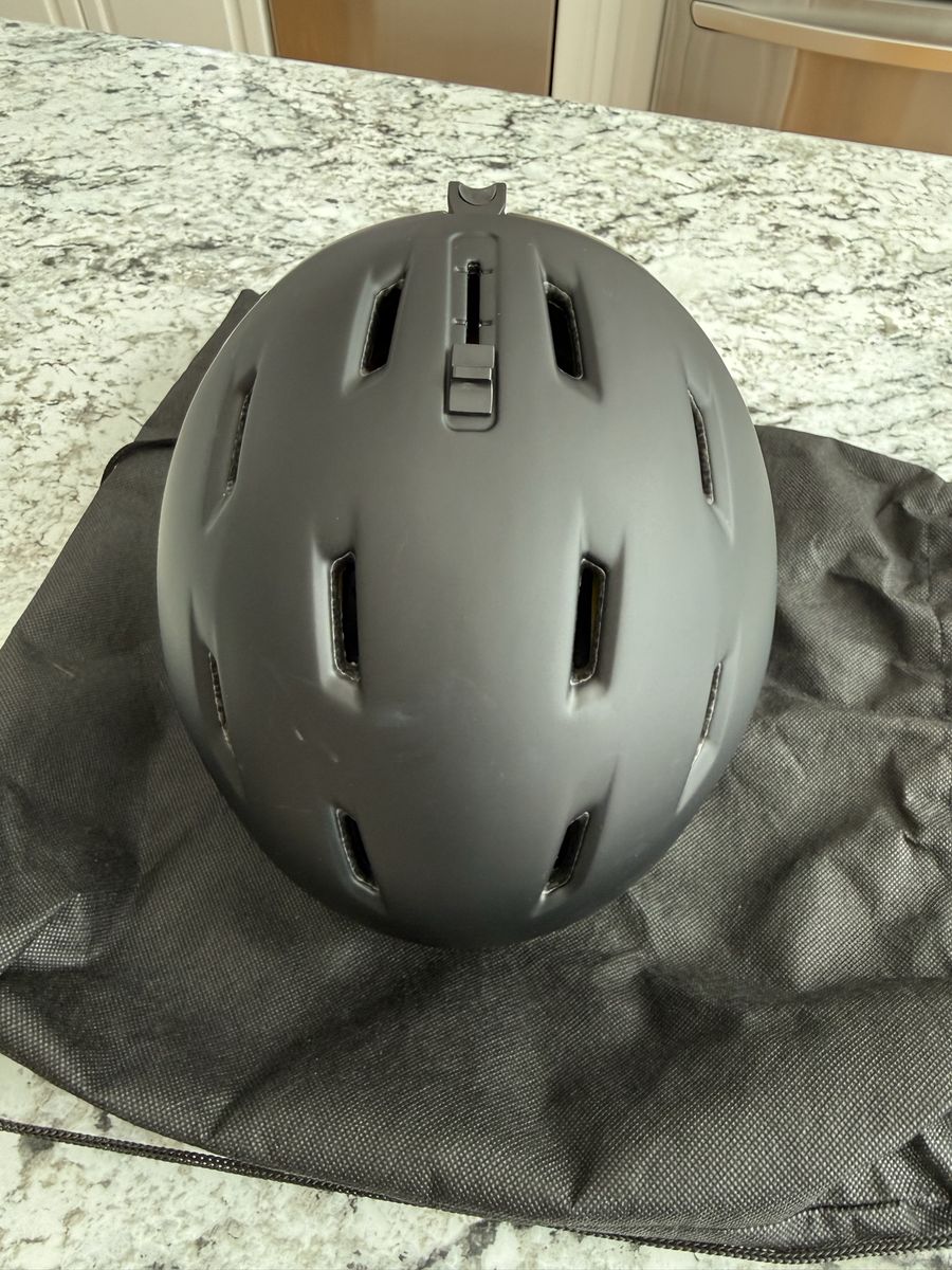 Main image 4