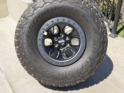 Ford F150 Raptor Rims and Tires 37/12.50R17 Bfgoodrich Ko2 Almost new