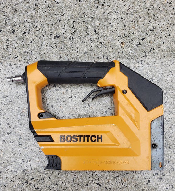 BTFP71875 BOSTITCH AIR STAPLER