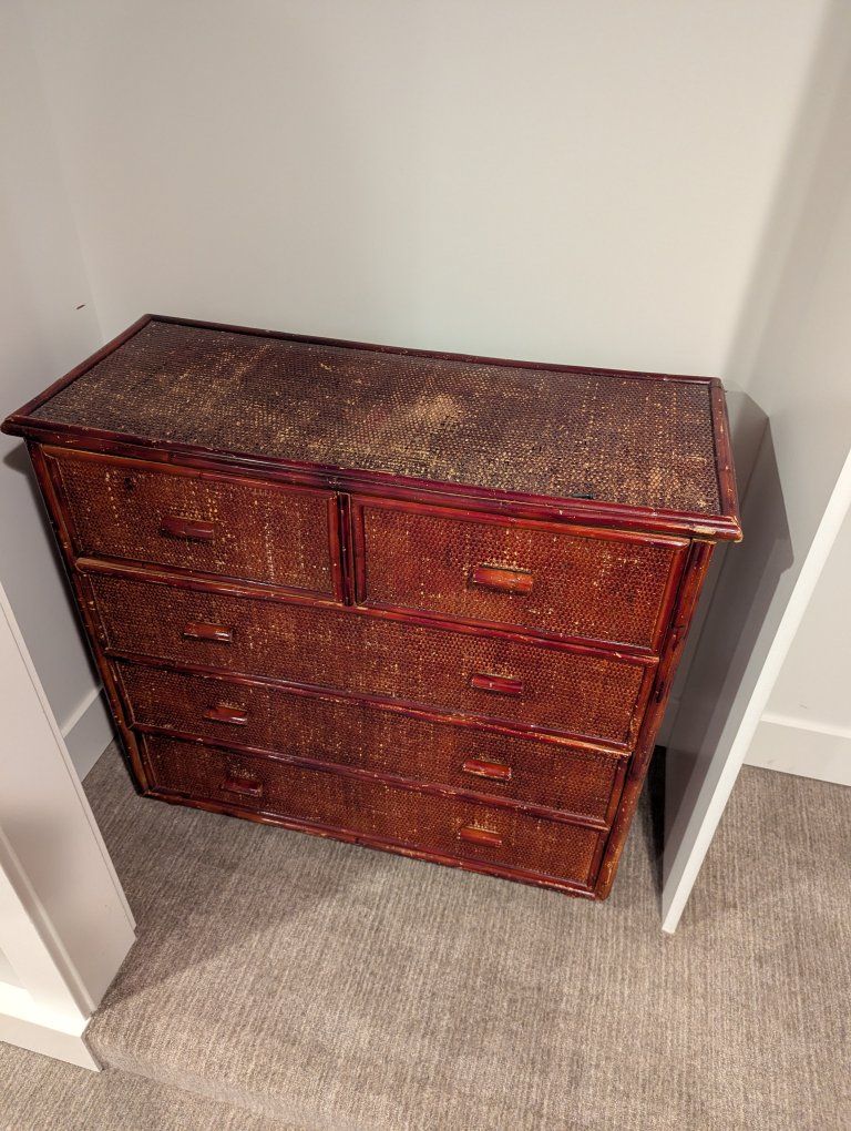Dresser & drawers