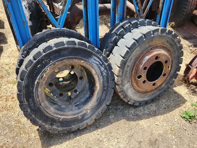 Forklift Tires and Wheels