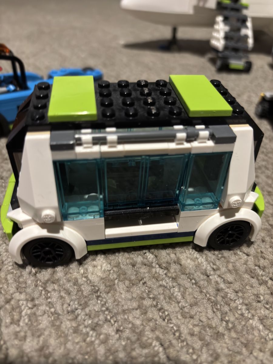 Main image 3