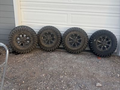 Polaris expedition wheels