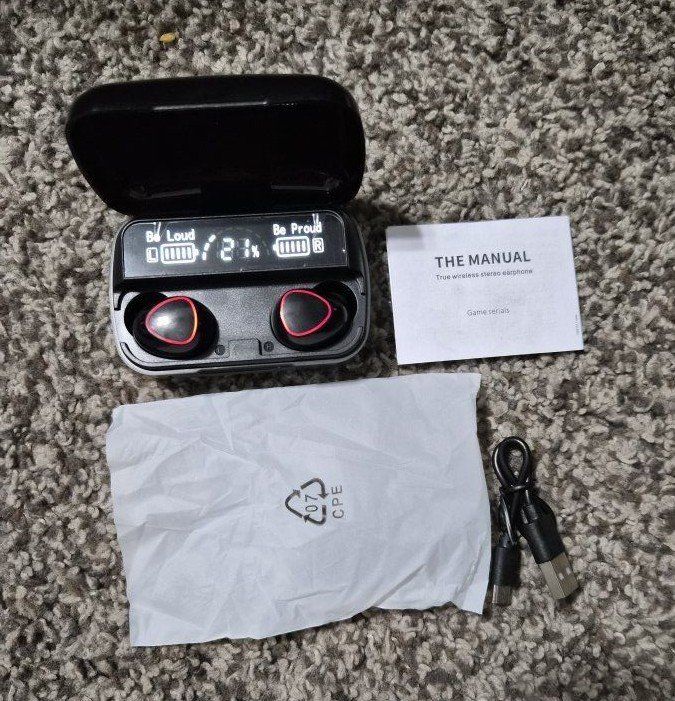 New Bluetooth wireless earphones / earbuds