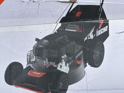 New in Box ECHO 21 in. 190cc Gas Self-Propelled Lawn Mower (LM-2119SP)