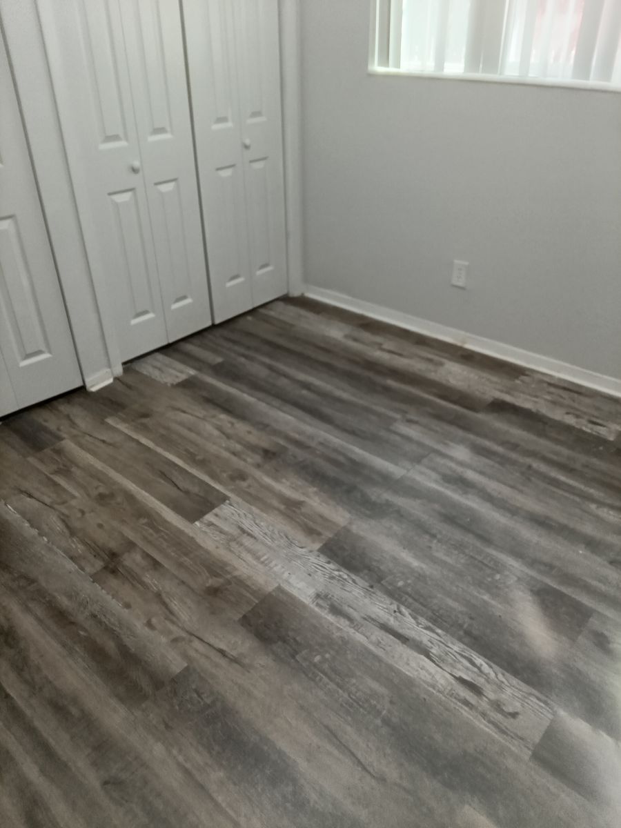 Room for rent in apt in price
