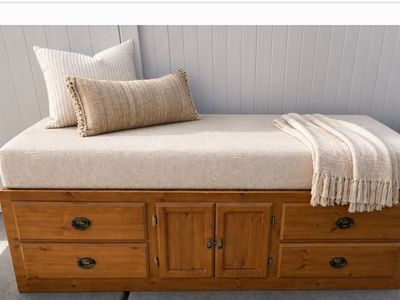Twin Size Captains Bed With Drawers