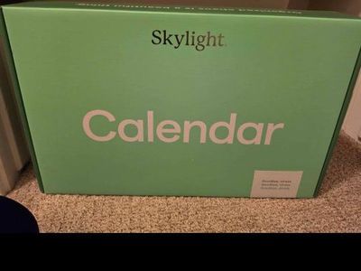 Skylight Calendar 15-inch Smart Digital Wall Calendar & Display, White, New in Box