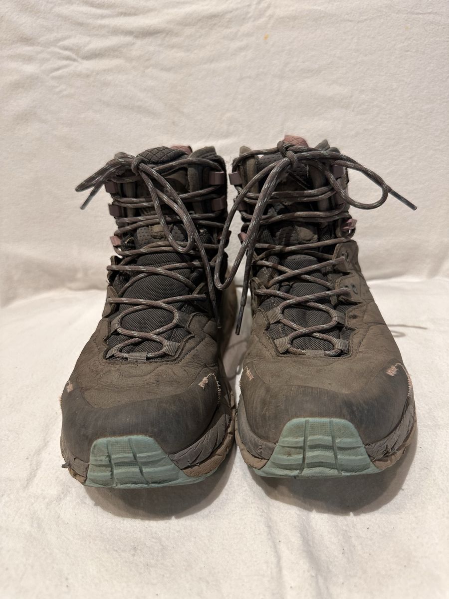 Hoka women size 7.5 lightweight Gore-Tex mid hiking boots