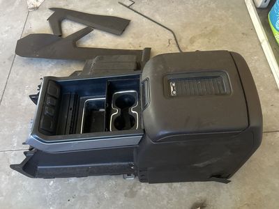 GMC Sierra/Yukon/Chevy Silverado/Tahoe/Suburban Center Console Armrest Storage Unit