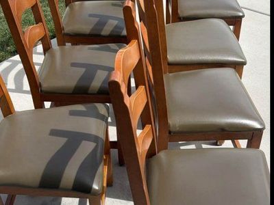 Chairs in good condition 3 left