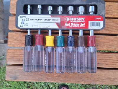 Nut driver set