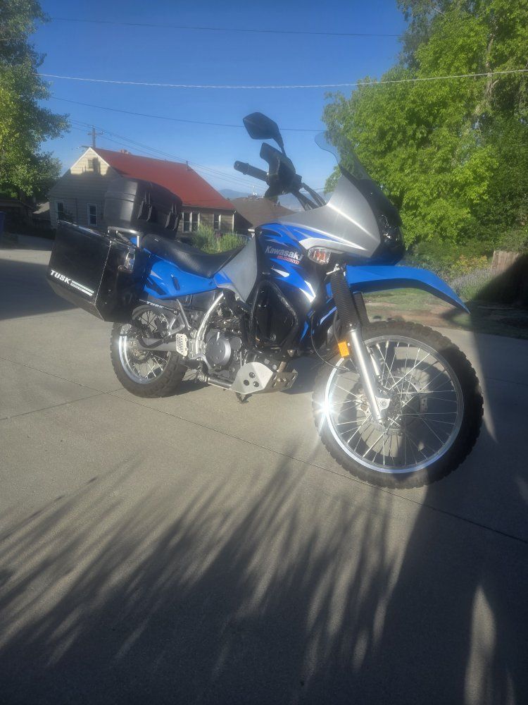 Kawasaki KLR650 Dual Sport Motorcycle with Tusk Panniers - Blue/Silver