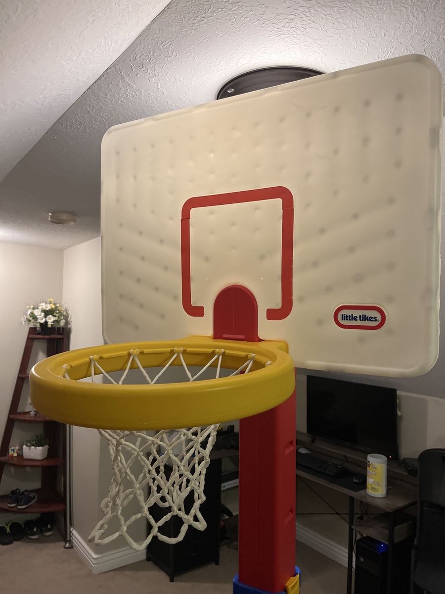 Little Tikes Basketball Hoop