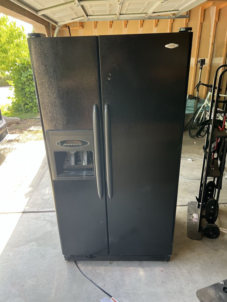 Whirlpool Black Side-by-Side Refrigerator with Ice & Water Dispenser