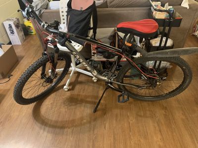 29" Jamis Durango 1 mountain + Bike Training Rack - Gray/Red, Full Suspension, Disc Brakes, 29-inch Wheels