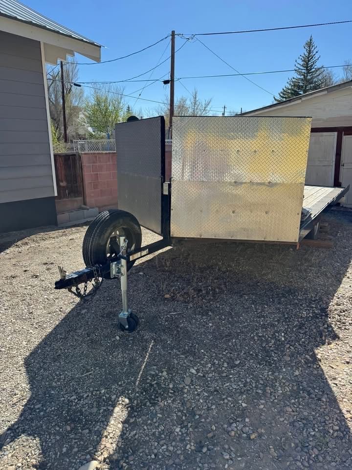 2013 Voyager Sport Flatbed 3 place V nose Trailer with Front Shield and Spare Tire