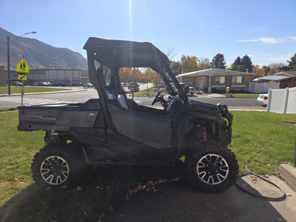 Honda pioneer limited edition 1000-3