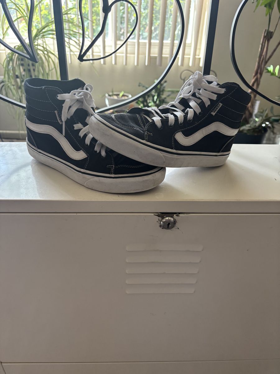 Vans Sk8-Hi Womens size 7.5 Black High Top Skate Black Suede/Canvas Sneakers